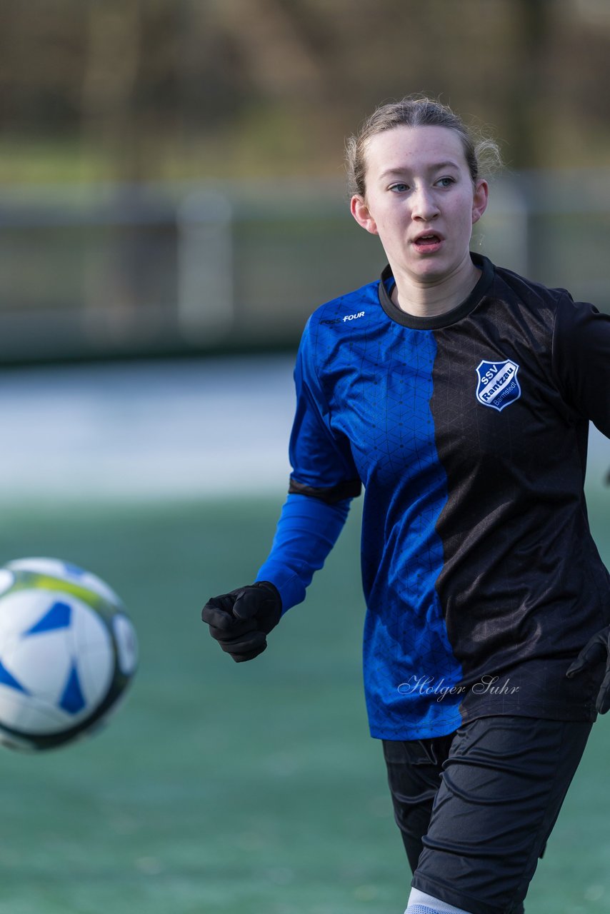 Bild 115 - wCJ VfL Pinneberg - SSV Rantzau : Ergebnis: 0:0